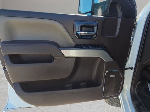 Used 2018 Chevrolet Silverado 2500 LTZ w/ Duramax Plus Package image 30