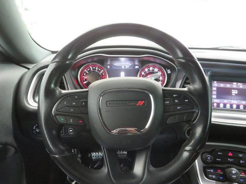 Used 2019 Dodge Challenger R/T image 17