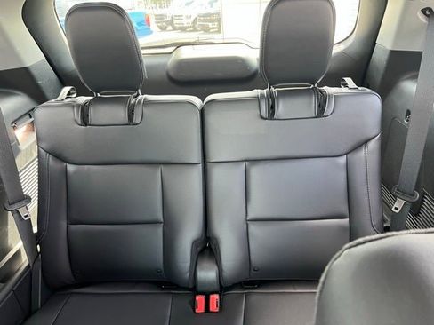 Used 2024 Ford Explorer XLT w/ Equipment Group 202A image 13