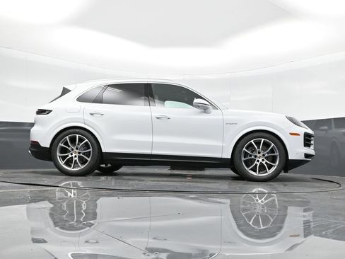 New 2025 Porsche Cayenne E-Hybrid image 39