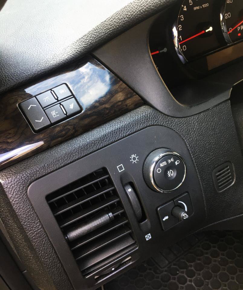 Used 2008 Cadillac DTS FWD image 21