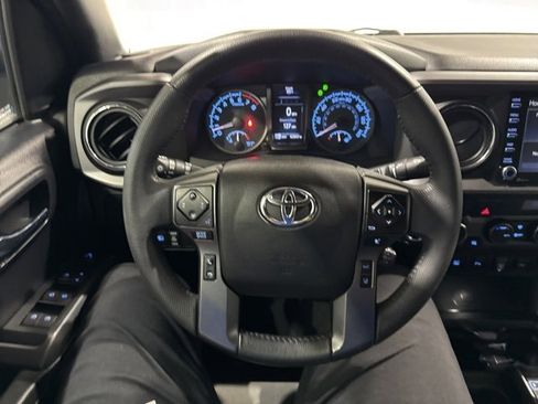 Used 2021 Toyota Tacoma TRD Sport image 19