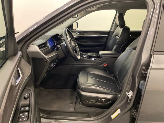 Used 2022 Jeep Grand Cherokee L Limited AWD/4WD image 8
