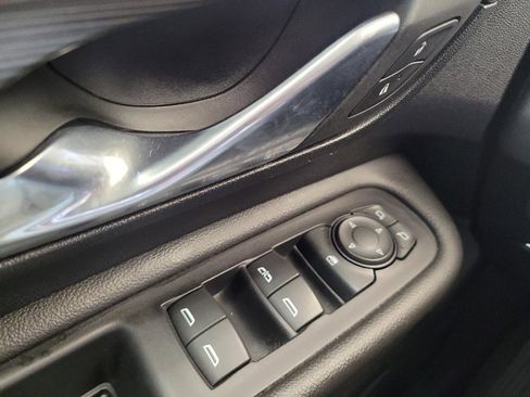 Used 2023 GMC Terrain SLE w/ Driver Convenience Package AWD/4WD image 27