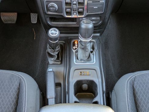 Used 2021 Jeep Gladiator Sport w/ Quick Order Package 24Q 80Th image 19