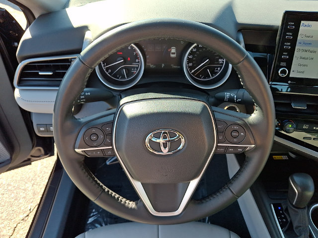 Used 2022 Toyota Camry XLE FWD image 18