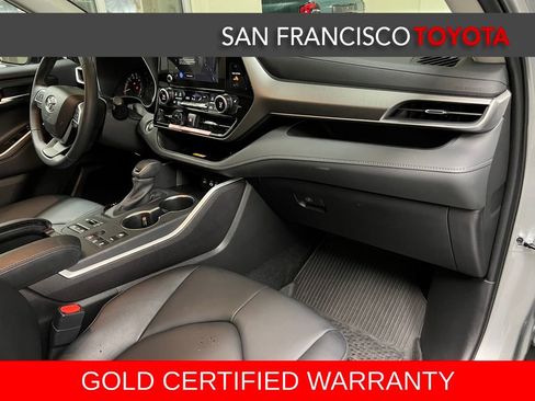 Certified 2025 Toyota Highlander XLE image 23