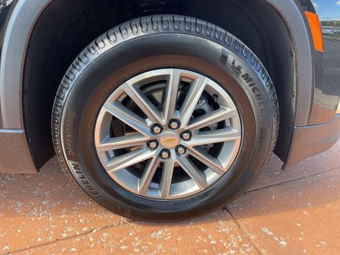 Used 2023 Chevrolet Traverse LT w/ LPO, Floor Liner Package image 24