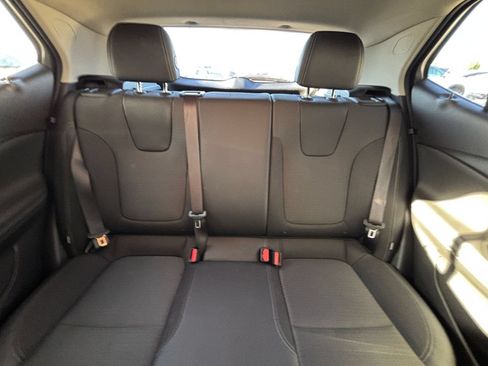 Used 2025 Buick Encore GX Preferred FWD image 38