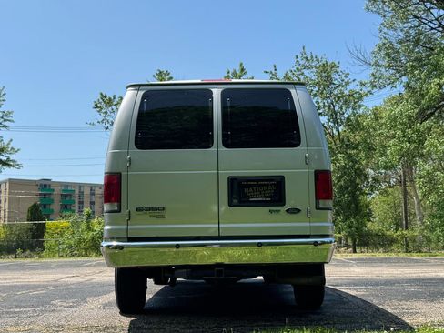 Used 2010 Ford E-350 and Econoline 350 XL RWD image 14