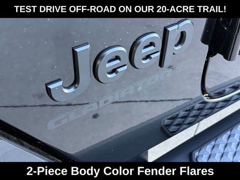 New 2026 Jeep Gladiator Sahara image 30