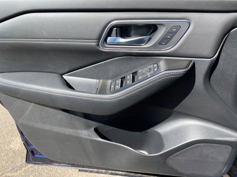 New 2026 Nissan Rogue Platinum w/ Platinum Premium Package image 13