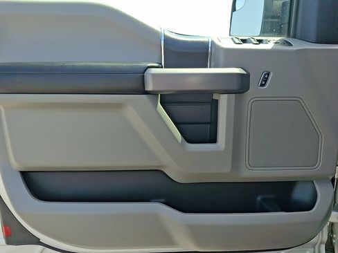 Used 2019 Ford F150 XLT AWD/4WD image 12