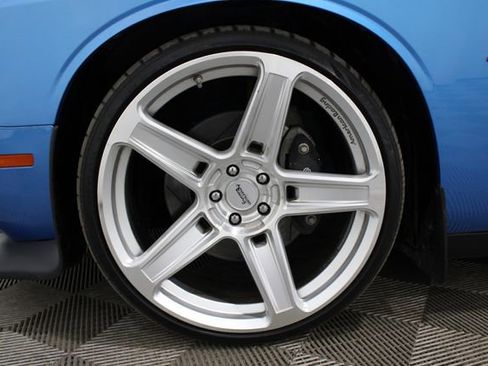 Used 2015 Dodge Challenger R/T Scat Pack RWD image 39