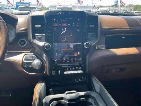 Used 2019 RAM 1500 Laramie Longhorn AWD/4WD image 6