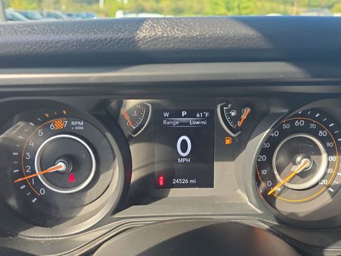 Used 2024 Jeep Wrangler Sport S image 32
