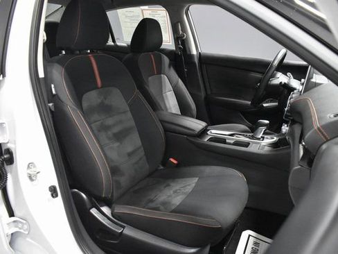 Certified 2023 Nissan Sentra SR w/ Electronics Package image 14