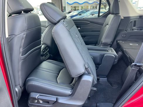 New 2026 Honda Pilot Touring image 6