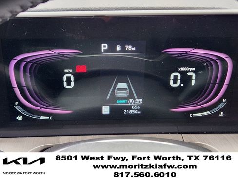 Used 2024 Kia Telluride EX w/ EX Captain's Chair Package FWD image 15