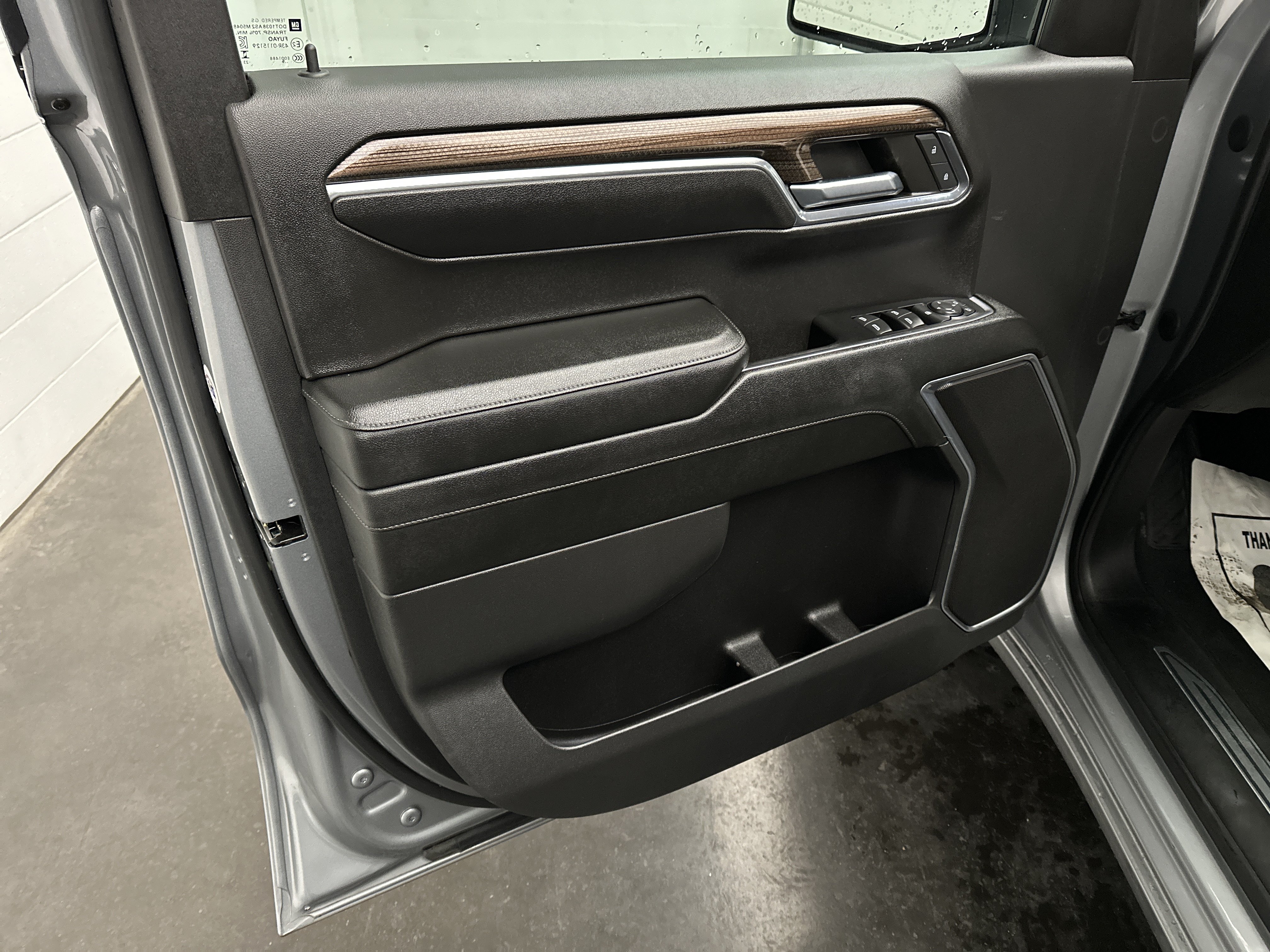 Used 2024 Chevrolet Silverado 1500 LT AWD/4WD image 18
