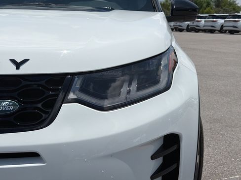 Used 2025 Land Rover Discovery Sport Dynamic SE AWD/4WD image 9