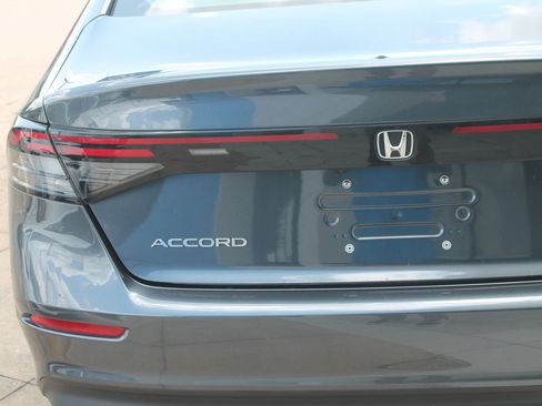 Used 2024 Honda Accord EX image 5