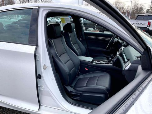Used 2019 Honda Accord Sport image 11