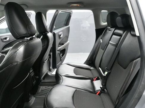 Used 2020 Jeep Compass Latitude w/ Cold Weather Group image 19