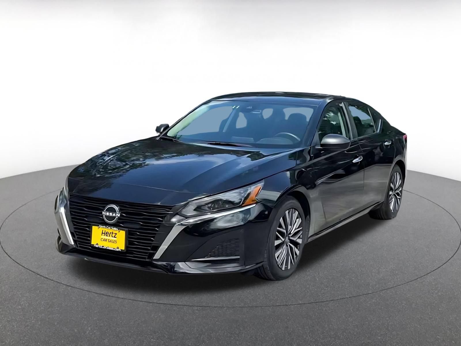 Used 2025 Nissan Altima 2.5 SV FWD image 6