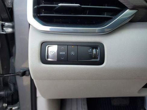 New 2026 GMC Acadia Denali w/ Super Cruise Package FWD image 29