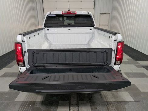 Used 2024 Chevrolet Colorado LT w/ LT Convenience Package II image 24