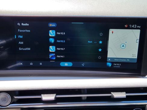 Certified 2025 Hyundai Tucson Limited AWD/4WD image 11