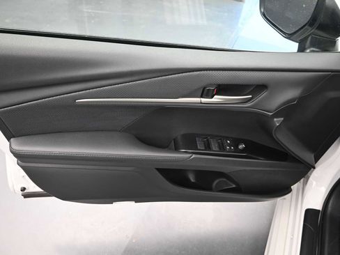 Used 2025 Toyota Camry XSE image 12