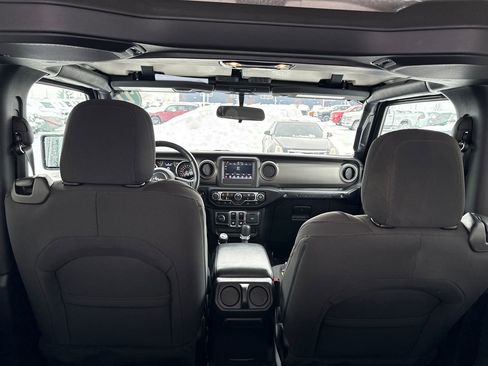 Used 2022 Jeep Wrangler Willys image 14