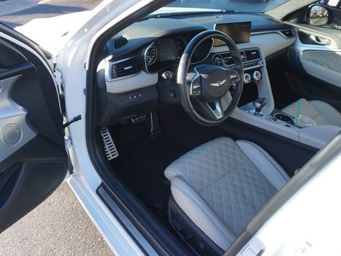 Used 2023 Genesis G70 3.3T w/ Sport Prestige Package image 7