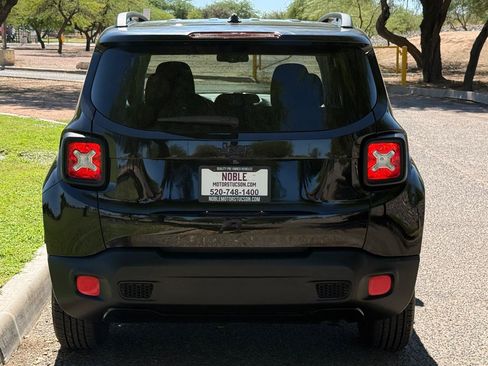 Used 2017 Jeep Renegade Altitude AWD/4WD image 4
