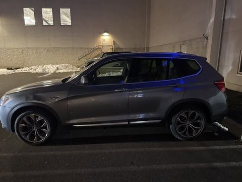 Used 2017 BMW X3 xDrive28i image 2