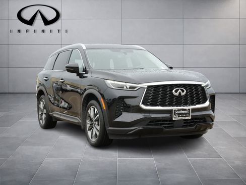 Certified 2023 INFINITI QX60 Luxe w/ Performance Audio Package FWD image 3