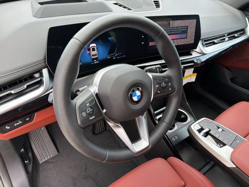 Used 2026 BMW X1 xDrive28i w/ Technology Package AWD/4WD image 4