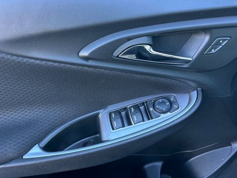 Used 2024 Chevrolet Malibu LT image 11