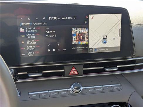 Used 2024 Hyundai Elantra SEL w/ Convenience Package image 12