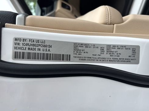 Used 2023 Jeep Grand Cherokee Limited w/ Trailer Tow Prep Group (B) image 24