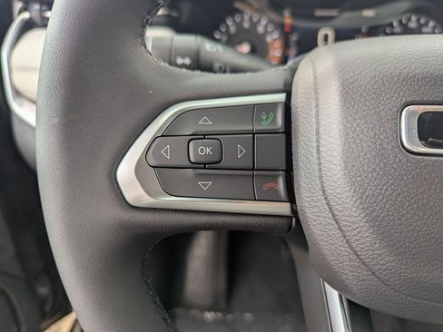 New 2026 Jeep Compass Limited image 17