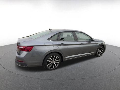 Used 2025 Volkswagen Jetta SE image 15