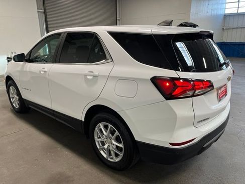 Used 2024 Chevrolet Equinox LT AWD/4WD image 5