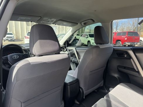 Used 2014 Toyota RAV4 LE image 14