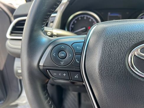 Used 2018 Toyota Camry SE FWD image 15