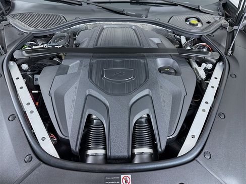 New 2025 Porsche Panamera image 33