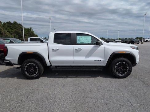 New 2026 GMC Canyon AT4 AWD/4WD image 10