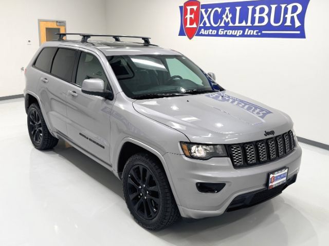 Used 2019 Jeep Grand Cherokee Altitude AWD/4WD image 45